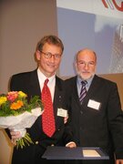 Dank u.a. für enormen Einsatz bei der Hygienerichtlinie an Dr. Dieter Buhtz/links (Dr. Gromball/Mitte und Dr. Oesterreich/rechts)